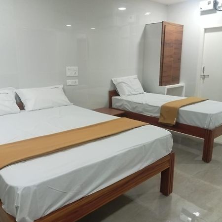 Sai Durga Banquet Hall And Ac Rooms Tirupati Exteriér fotografie
