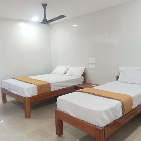 Sai Durga Banquet Hall And Ac Rooms Tirupati Exteriér fotografie