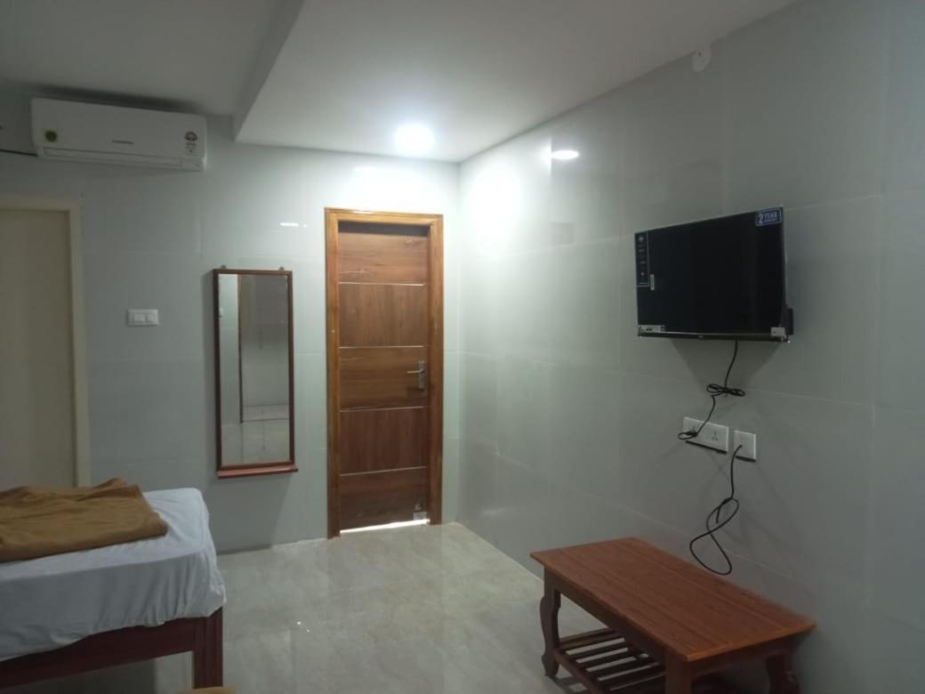 Sai Durga Banquet Hall And Ac Rooms Tirupati Exteriér fotografie